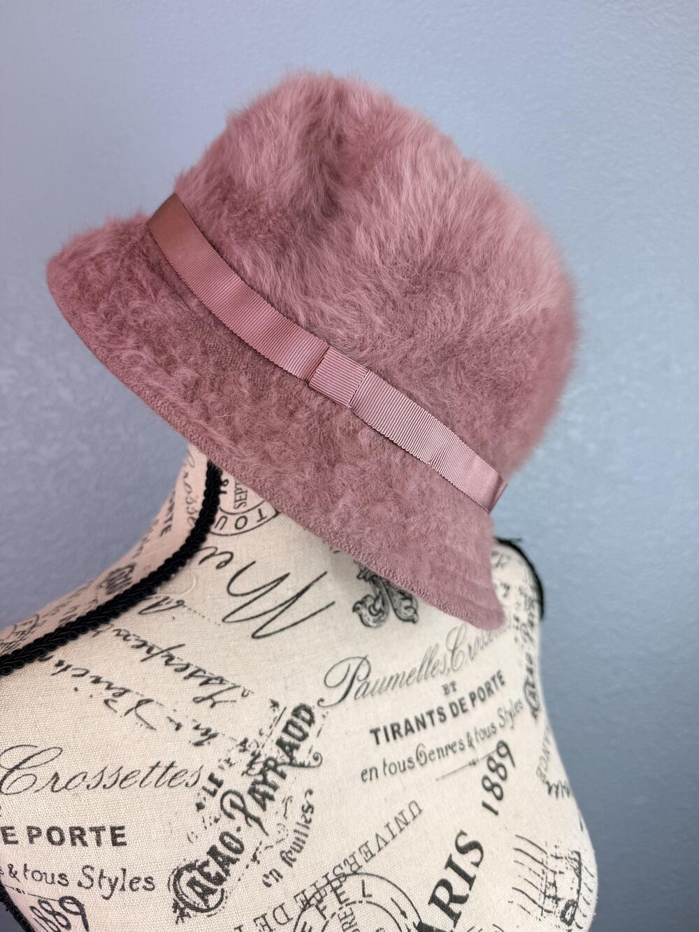 VINTAGE Kangol Hat Cloche Womens One Size Small Pink Fuzzy Bow Made England 90s